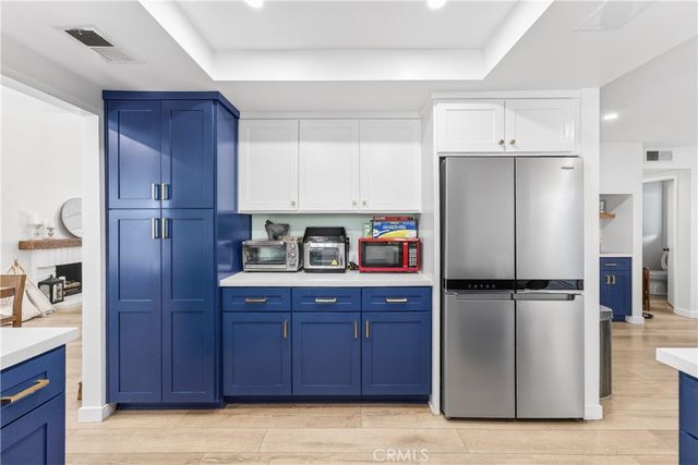2004 Cumberland, West Covina, CA 91792