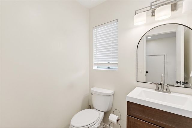 2004 Cumberland, West Covina, CA 91792