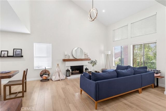 2004 Cumberland, West Covina, CA 91792