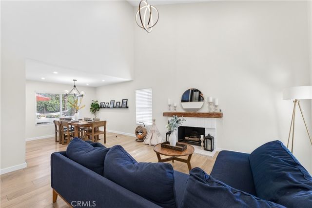 2004 Cumberland, West Covina, CA 91792