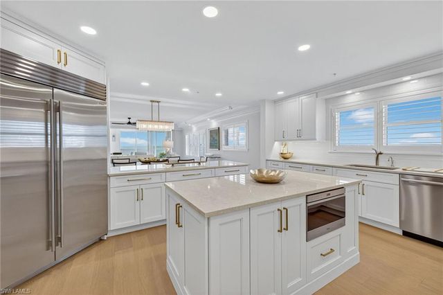 2549 W Gulf DR # 206, Sanibel, FL 33957