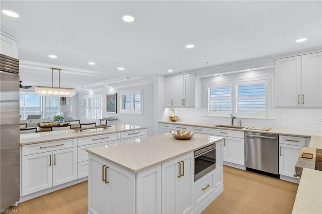 2549 W Gulf DR # 206, Sanibel, FL 33957