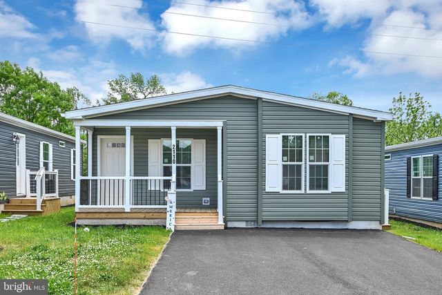 2110 SCULL ST, Lebanon, PA 17046