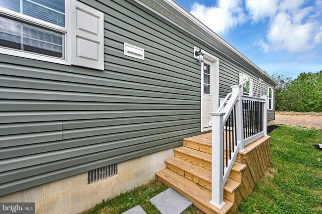 2110 SCULL ST, Lebanon, PA 17046