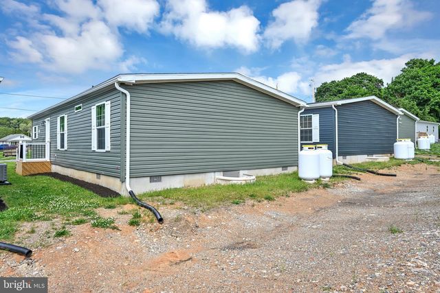 2110 SCULL ST, Lebanon, PA 17046