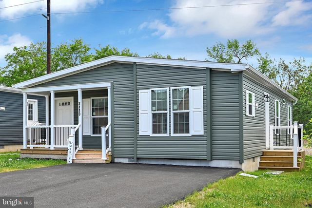 2110 SCULL ST, Lebanon, PA 17046