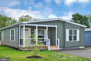 2110 SCULL ST, Lebanon, PA 17046