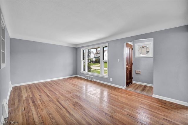 11109 Langton Avenue, Garfield Heights, OH 44125