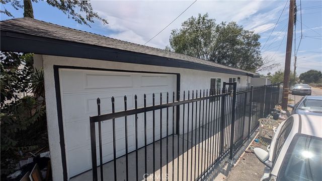 1161 N La Cadena, Colton, CA 92324