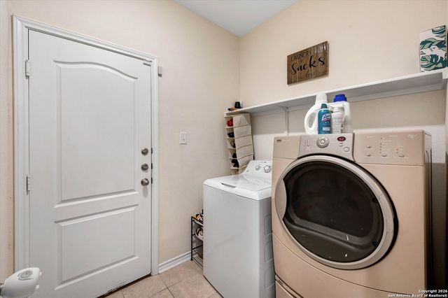 8266 Phantom, San Antonio, TX 78253