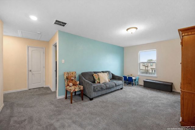 8266 Phantom, San Antonio, TX 78253