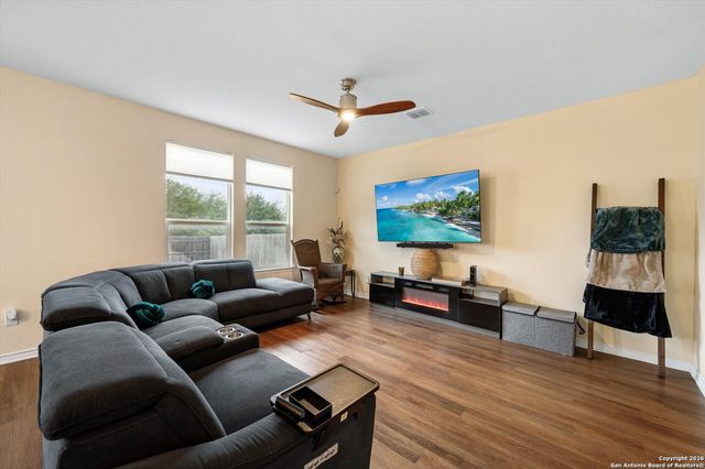 8266 Phantom, San Antonio, TX 78253