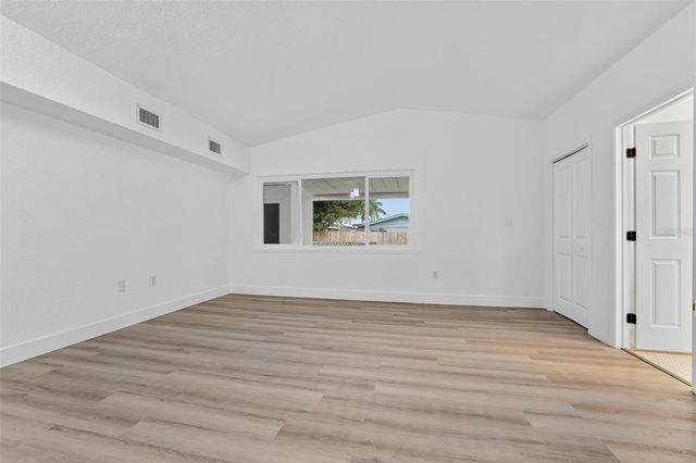 695 SUNSET DR, Tarpon Springs, FL 34689