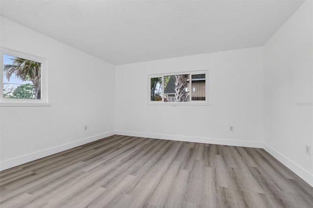 695 SUNSET DR, Tarpon Springs, FL 34689