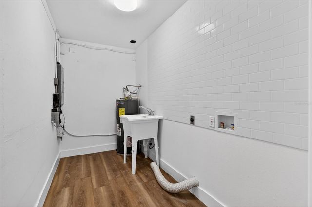 695 SUNSET DR, Tarpon Springs, FL 34689