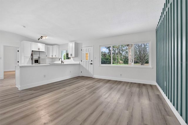 695 SUNSET DR, Tarpon Springs, FL 34689