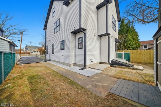 10 Buena Rd, Parsippany-troy Hills Twp., NJ 07054