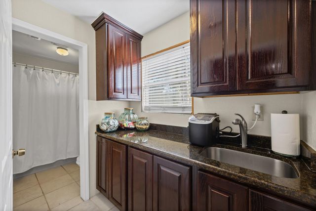 305 Whitesands TRL, Dale, TX 78616