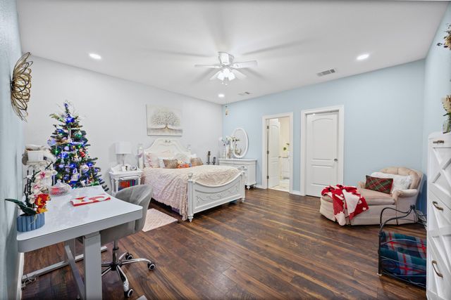 305 Whitesands TRL, Dale, TX 78616