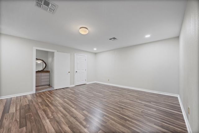 305 Whitesands TRL, Dale, TX 78616