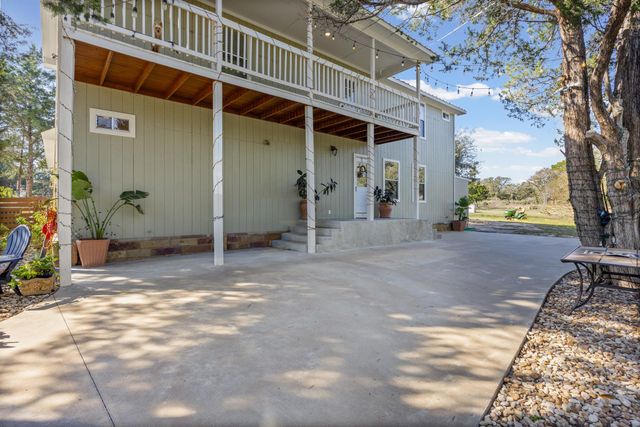 305 Whitesands TRL, Dale, TX 78616