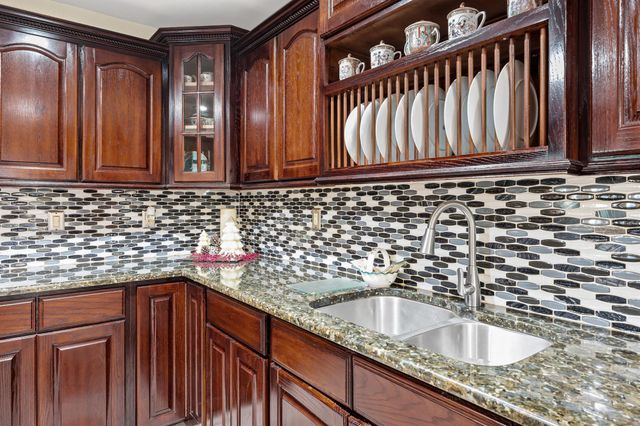 305 Whitesands TRL, Dale, TX 78616