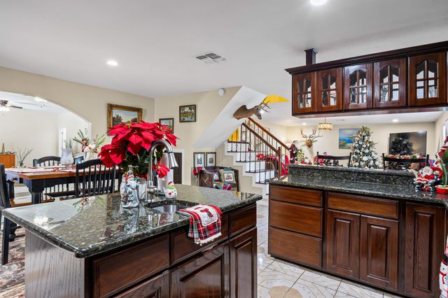 305 Whitesands TRL, Dale, TX 78616