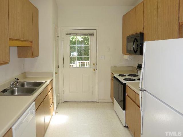 101 Rock Haven Road A103, Carrboro, NC 27510