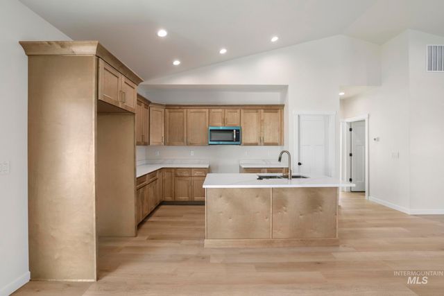 2014 Regan St, Jerome, ID 83338