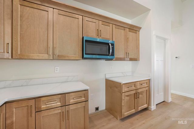 2014 Regan St, Jerome, ID 83338