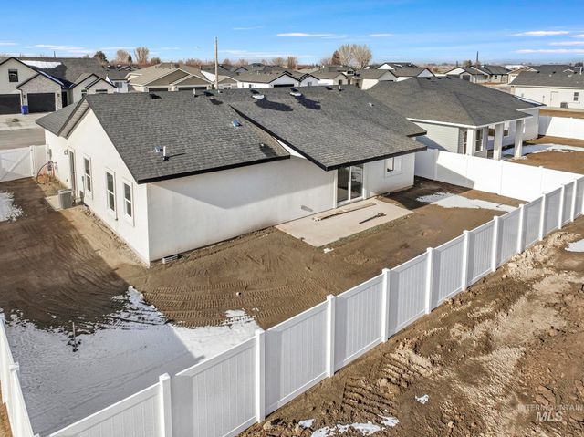 2014 Regan St, Jerome, ID 83338