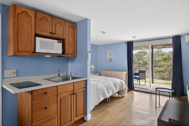 132 Shore Road, Unit 15, Truro, MA 02652