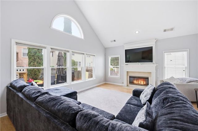 3335 Hidden Trail Road SE, Smyrna, GA 30082