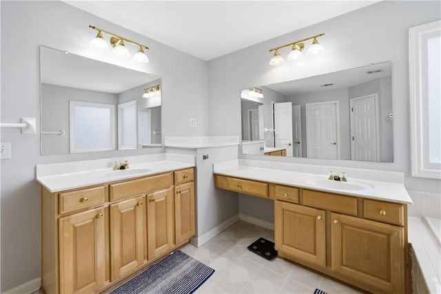 3335 Hidden Trail Road SE, Smyrna, GA 30082