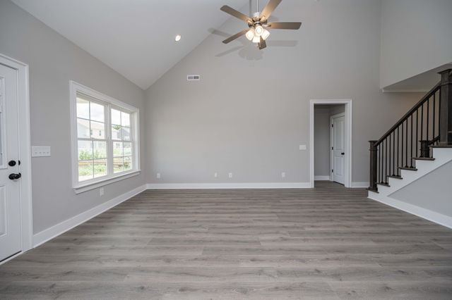 10111 Forkhorn Ln, Bell Buckle, TN 37020