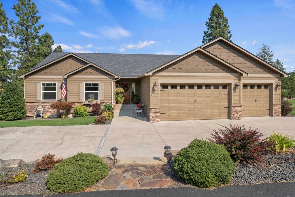 13807 E Bellessa Ln, Spokane Valley, WA 99206