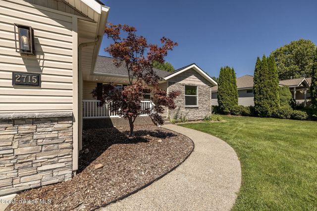 2715 W BROADMOORE DR, Hayden, ID 83835