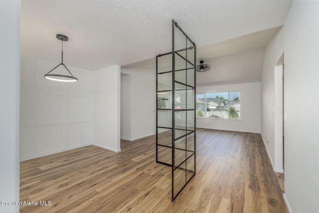 2715 W BROADMOORE DR, Hayden, ID 83835