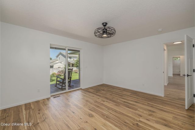 2715 W BROADMOORE DR, Hayden, ID 83835