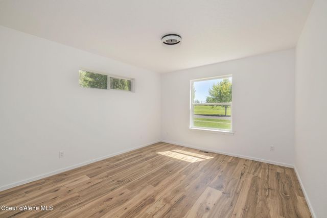 2715 W BROADMOORE DR, Hayden, ID 83835