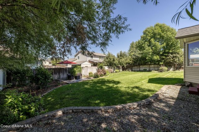 2715 W BROADMOORE DR, Hayden, ID 83835