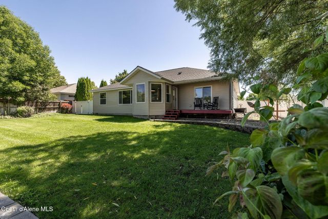 2715 W BROADMOORE DR, Hayden, ID 83835
