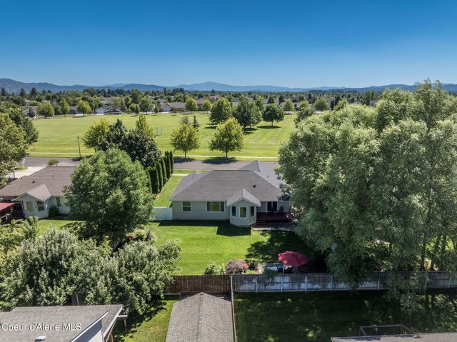 2715 W BROADMOORE DR, Hayden, ID 83835