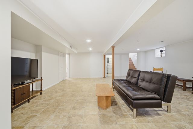 1700 Marguerite Street, Park Ridge, IL 60068