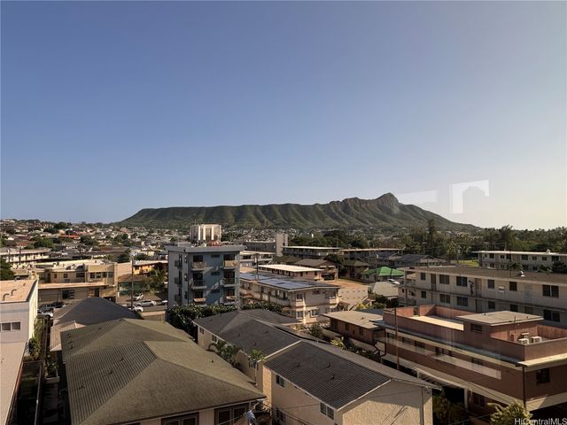 746 Makaleka Avenue 501, Honolulu, HI 96816