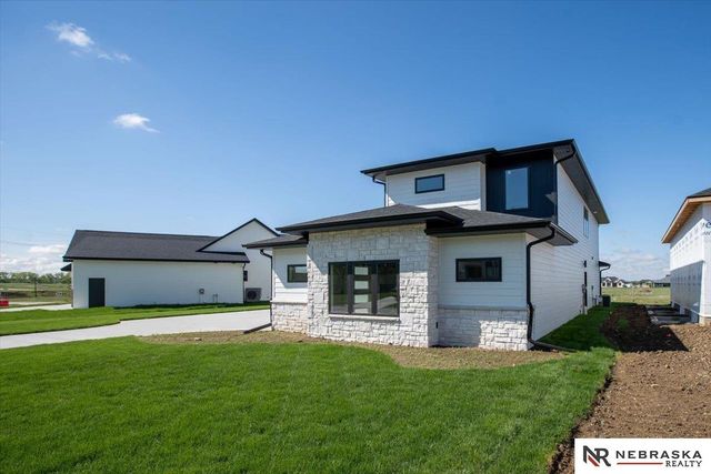 3659 Wilderness Hills Boulevard, Lincoln, NE 68516