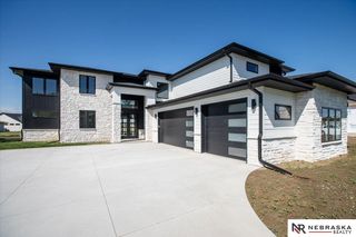 3659 Wilderness Hills Boulevard, Lincoln, NE 68516