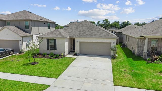 338 Paso Fino Drive, Alvin, TX 77511