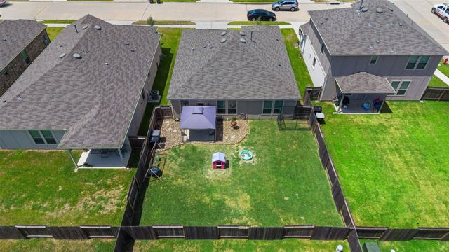 338 Paso Fino Drive, Alvin, TX 77511