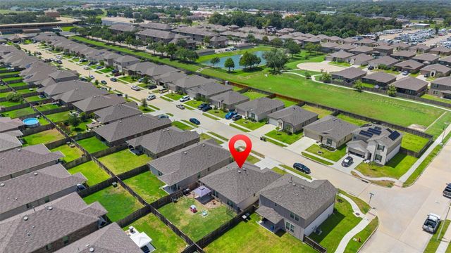 338 Paso Fino Drive, Alvin, TX 77511